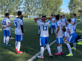 Halbzeitansprache von Coach Leon Thürkow und Co Lucas Mönch in Merseburg