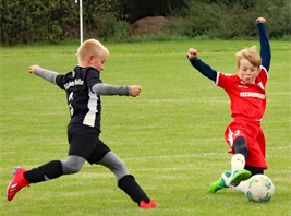 Mit vollem Einsatz holen unsere E1-Junioren drei Punkte bei Motor