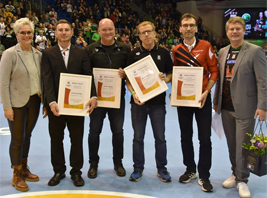 Ralf Sebastian (2.v.r.) von unseren Turbine-Skatern wurde als Trainer des Jahres ausgezeichnet